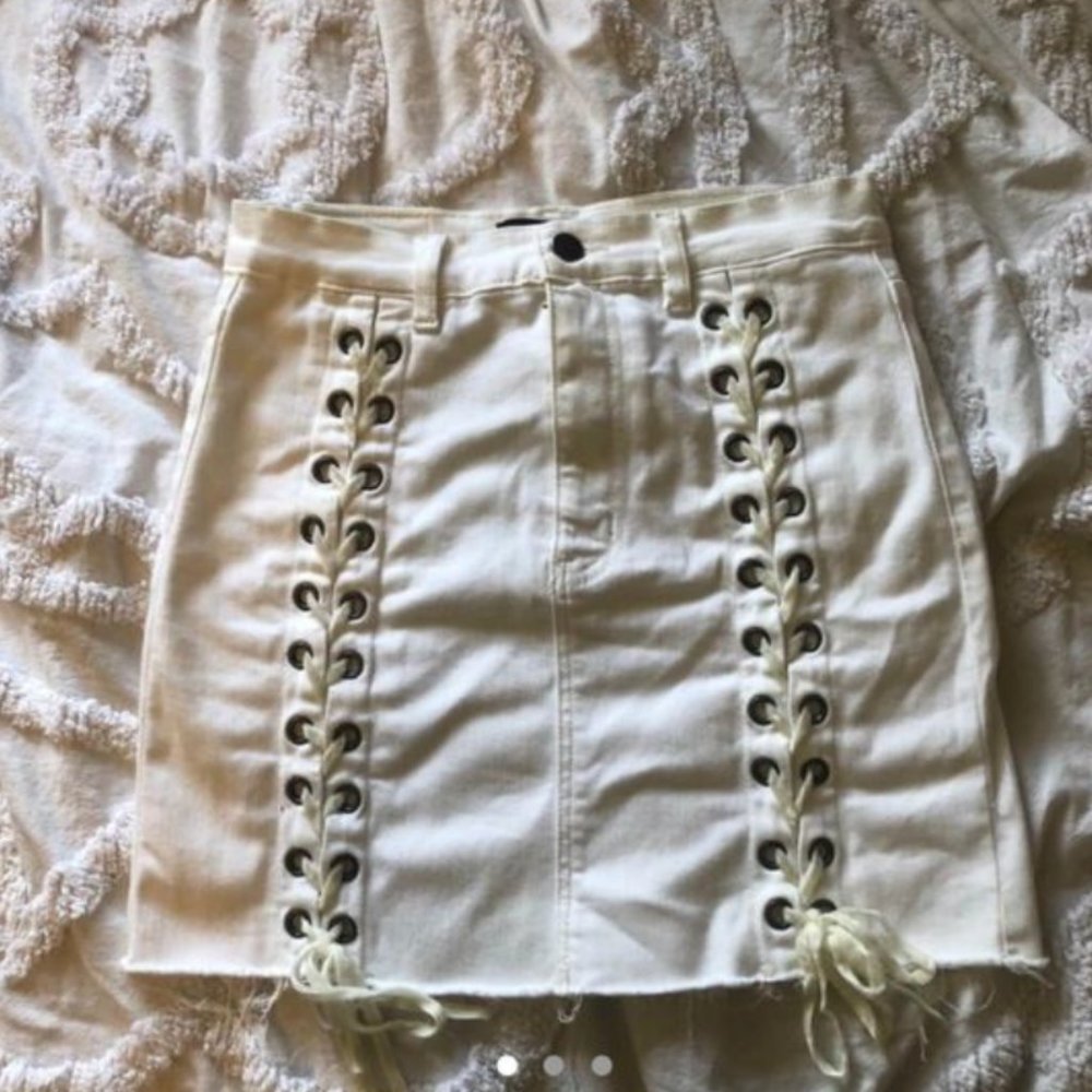 Lace up white denim skirt